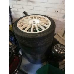 witte velgen met zomerbanden 195xr5 R16 seat arosa