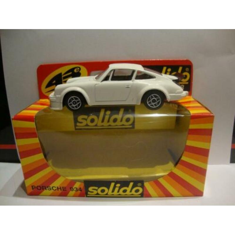 Solido 1:43 Porsche 934 wit 3INCH