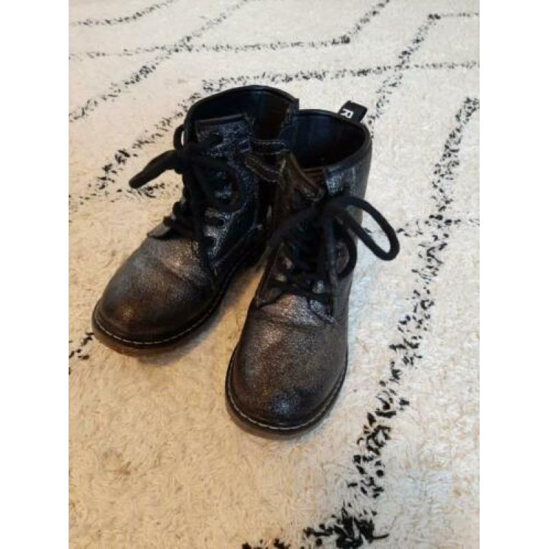 Kinderschoenen / laarsjes maat 26