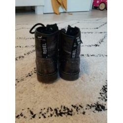 Kinderschoenen / laarsjes maat 26