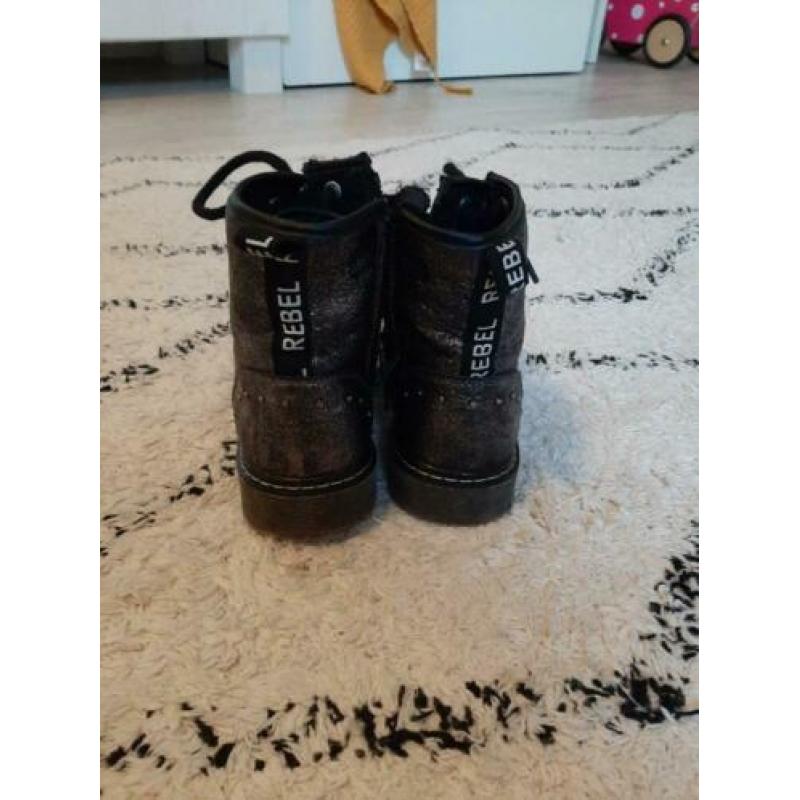 Kinderschoenen / laarsjes maat 26