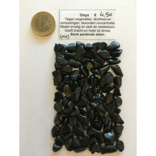 25 en 50 gram edelstenen o.a. Onyx