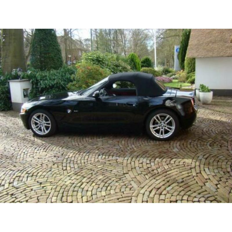 BMW Z4 Roadster 2.5i S 66129 km (bj 2003, automaat)