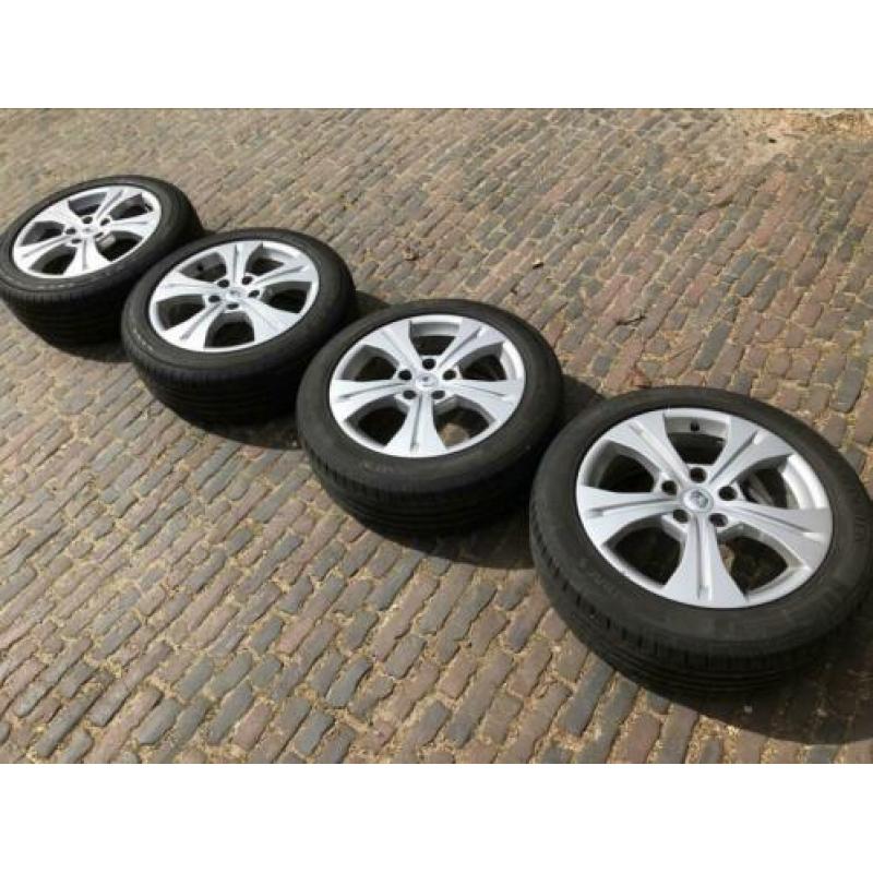 Orig 17” Renault Scenic III velgen 205/55 R17 banden (6-7mm)