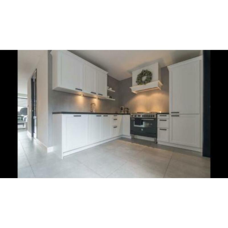 Complete keuken uit 2017 met AEG apparatuur