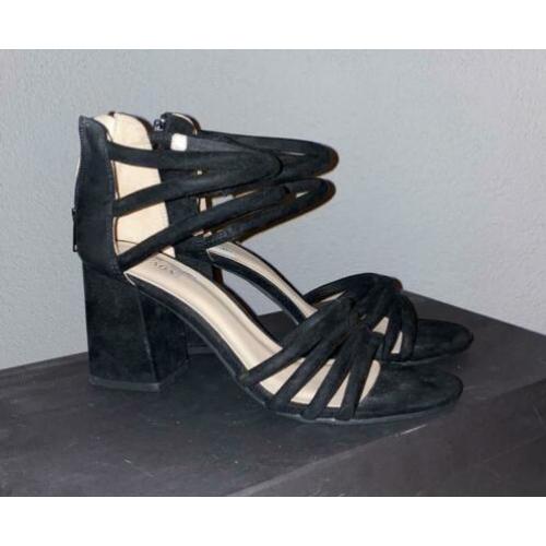 Nova pumps zwart suède maat 38