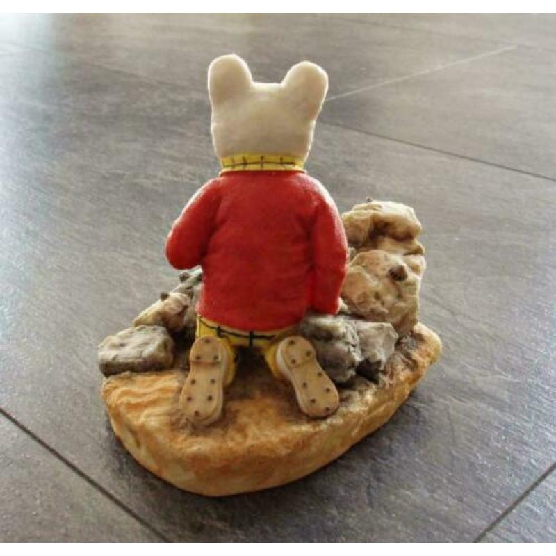 Rupert Beeld Vijver - Arden Sculptures - Bruintje Beer