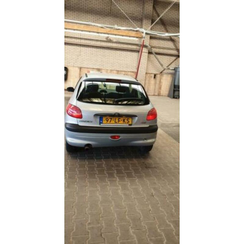 Peugeot 206 1.4 5D 2003 Grijs