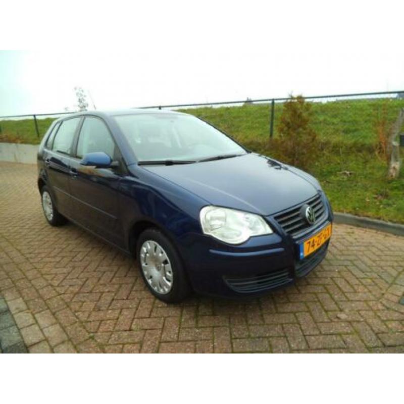 Volkswagen Polo 1.4 TDI Optive ( 5-Deurs en AIRCO)