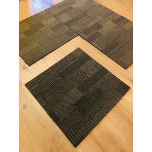Tapijttegels 50 x 50 cm bruin gemêleerd 460 stuks 115 m2