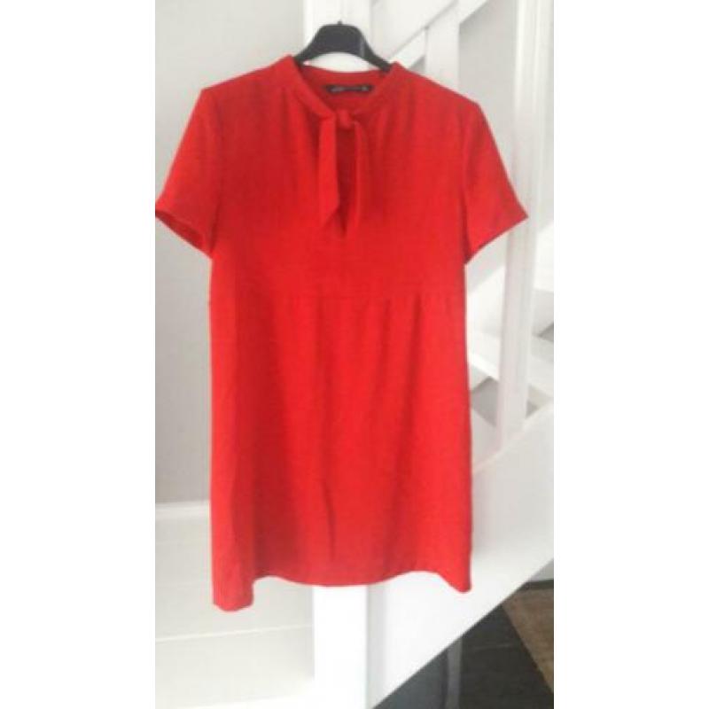 Rood jurkje jurk met korte mouw en strik zara maat 38 maat m