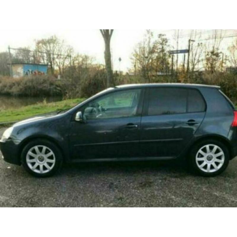 Volkswagen Golf 2.0 FSI 110KW 5D 2004 Blauw