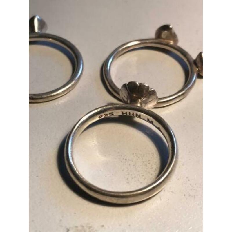 Zilveren ringen 3 in een als set te dragen.
