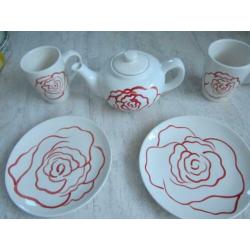 servies koffie/theepot aardewerk nieuw.