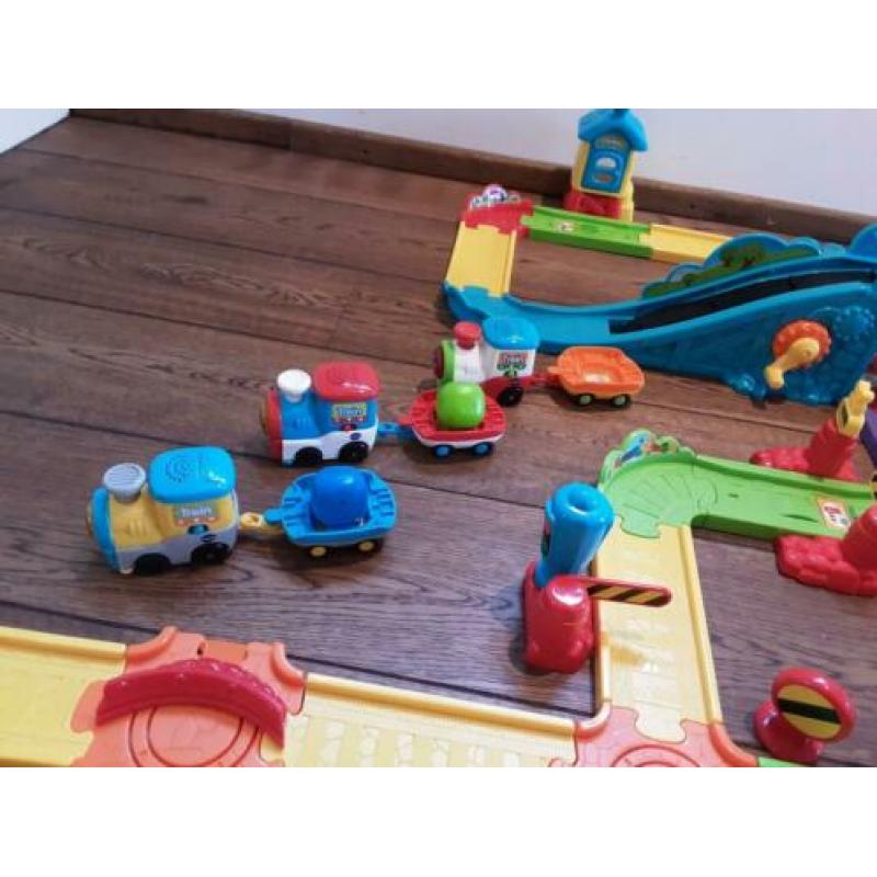 Vtech toet toet treinstation Grote set met 3 treinen