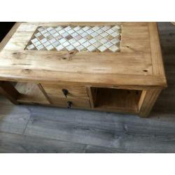 Te koop 2-3 Zits banken en salontafel