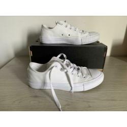 Converse witleren sneakers
