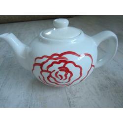servies koffie/theepot aardewerk nieuw.