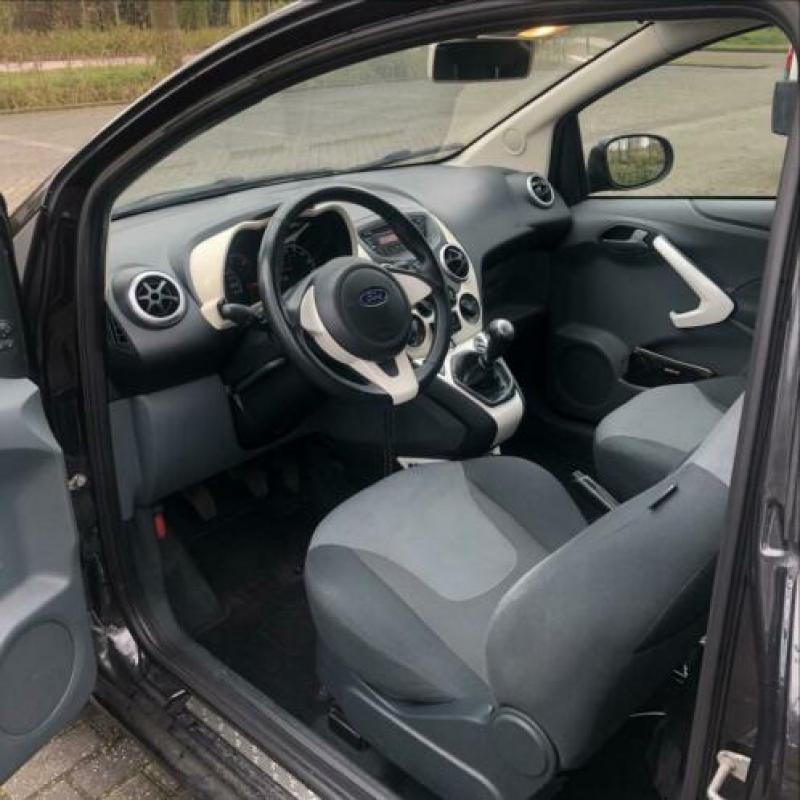 Ford ka Cool en Sound 1.2 zwart 2011