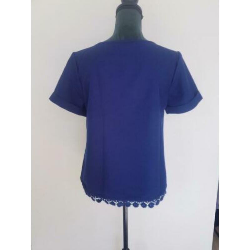 Shirt top donkerblauw kant / 40 L