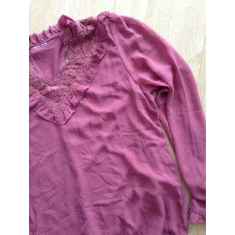 NIEUW BLOUSE OUD ROZE MT 42 MET V HALS KANT RUCHES (Box A)