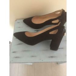 Nieuw suède zwarte schoenen mt 40