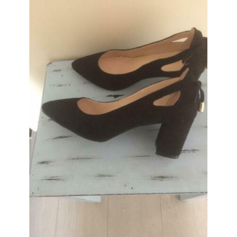 Nieuw suède zwarte schoenen mt 40