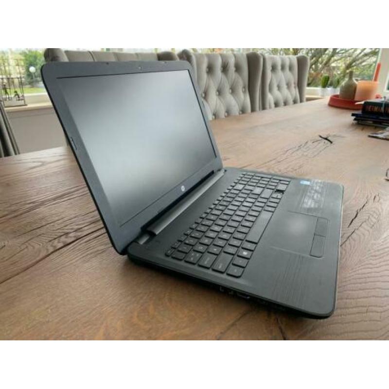Nette laptop HP 15-ay082nd