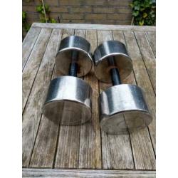 verchroomde dumbells 24 kg per stuk sportschool kwaliteit