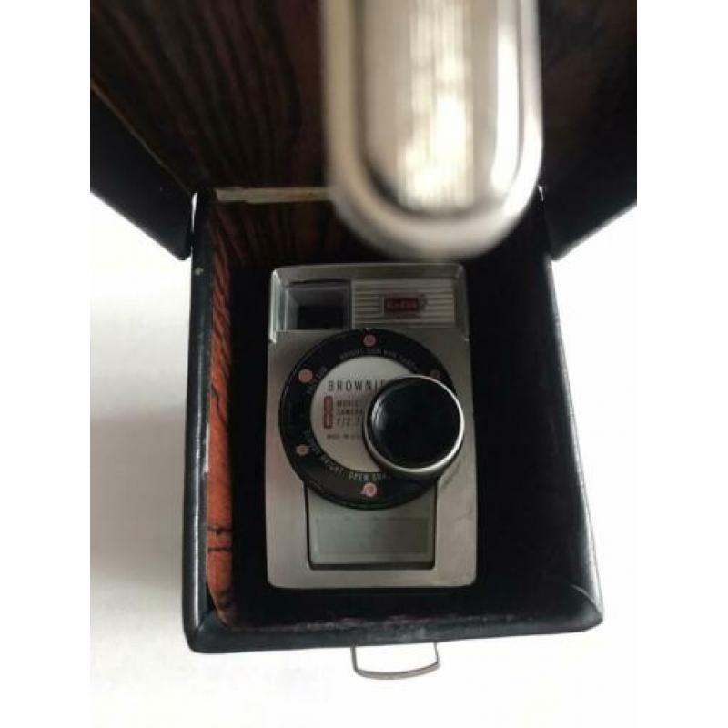 Kodak - Brownie Movie Camera .