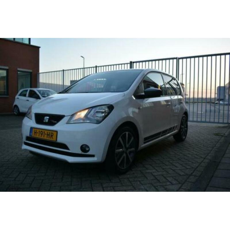 SEAT Mii 1.0 FR Connect + Cruise Control + PDC + Navigatie