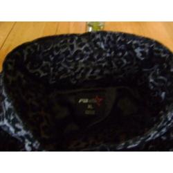 Zwarte panterprint FB Sister jas, maat XL = L