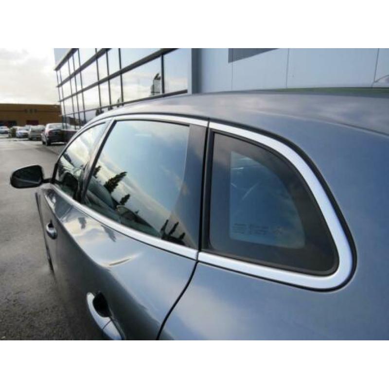 Volvo V40 2.0 D4 R-Design Business Navi Clima PDC Bluetooth
