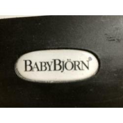 Wipstoel van BabyBjörn, inclusief speelboog van TinyLove