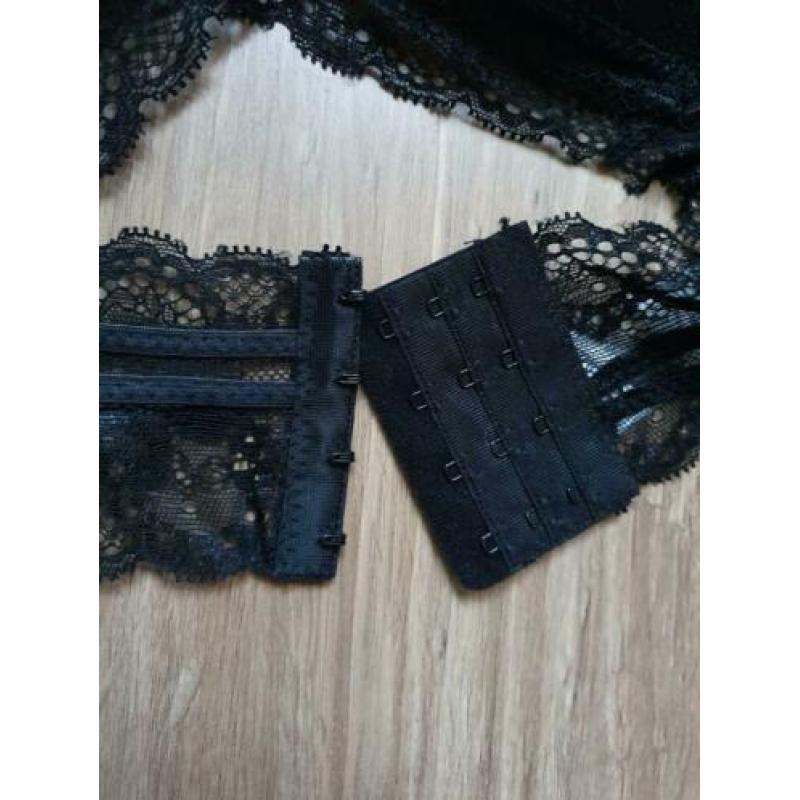 BH mt S/M zwart kant Fancy Underwear