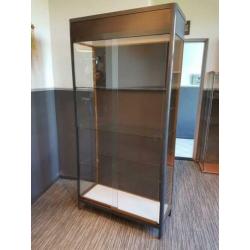 Industriële vitrine kast groot stevig