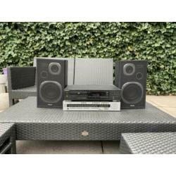 Muziek installatie / stereo set