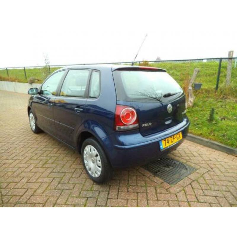 Volkswagen Polo 1.4 TDI Optive ( 5-Deurs en AIRCO)