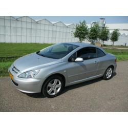 Peugeot 307 CC 2.0-16V Automaat met Leder