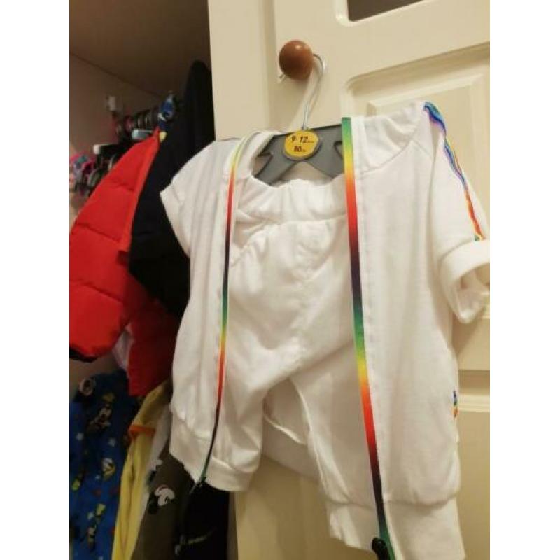 Volle doos baby kleding incl zwitsal producten