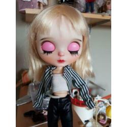 mooie custom blythe doll