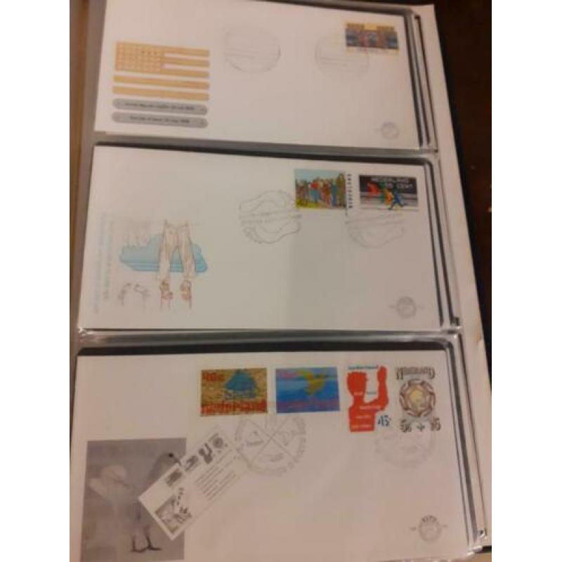 Te koop eerste dag enveloppen.