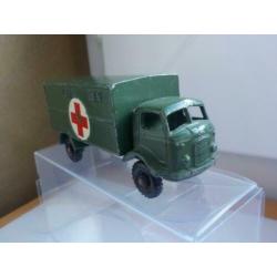 Matchbox Lesney n° 63a FORD AMBULANCE