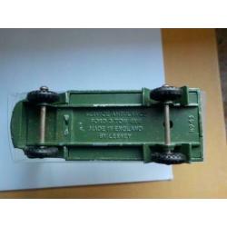 Matchbox Lesney n° 63a FORD AMBULANCE