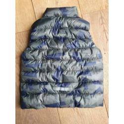 Stoere bodywarmer maat 98/104