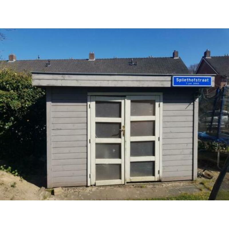 Tuinhuisje