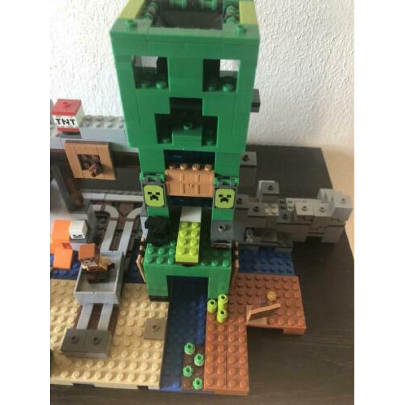 Lego Minecraft 21155 - niet helemaal compleet, wel bijna
