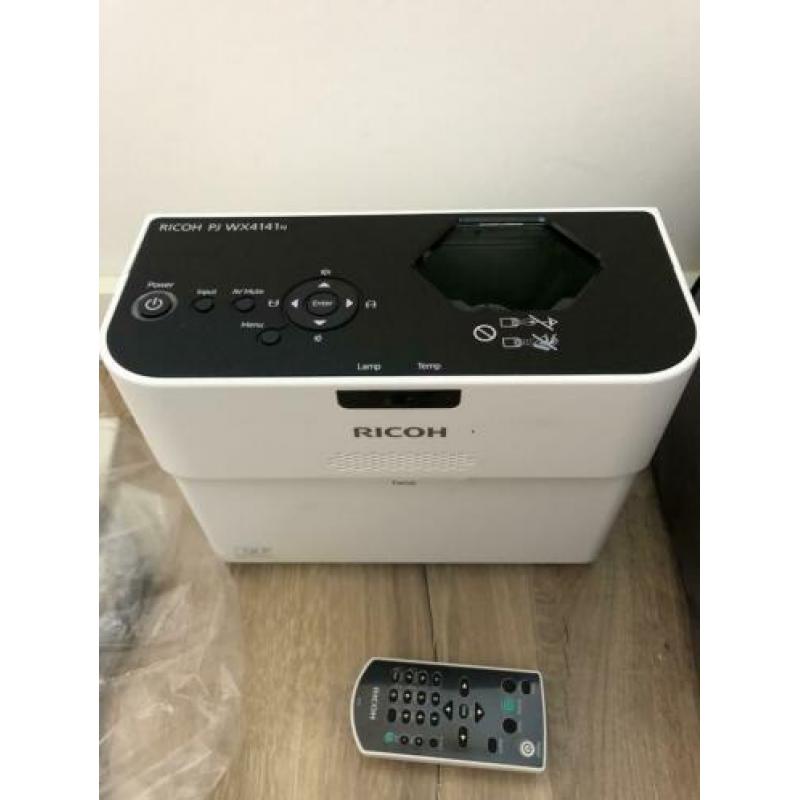 Ricoh Short Throw Beamer PJ WX4141n
