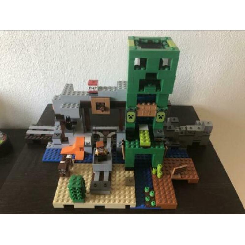 Lego Minecraft 21155 - niet helemaal compleet, wel bijna