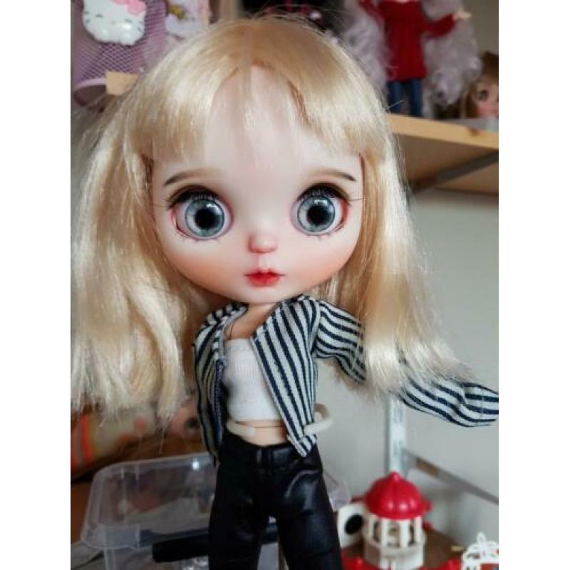 mooie custom blythe doll